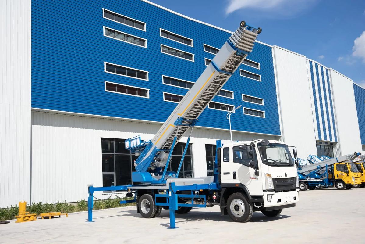 娄底小型云梯车上料车租赁多少钱